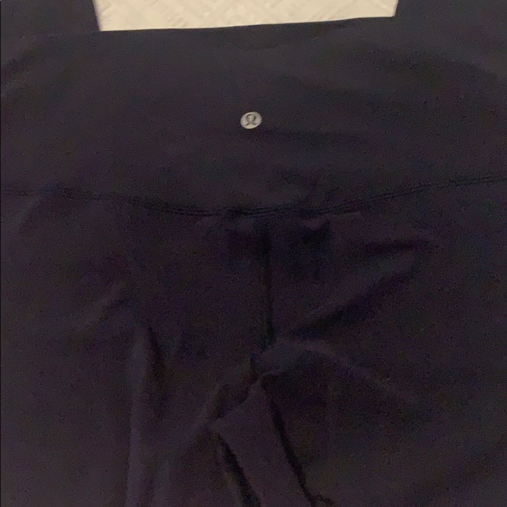 Lululemon navy align 25” like new